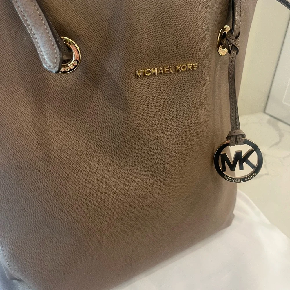 Michael Kors North south Saffiano leather tote bag beige color *see desc…
